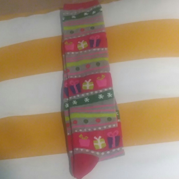 Bundle of Holiday Socks - Picture 6 of 9